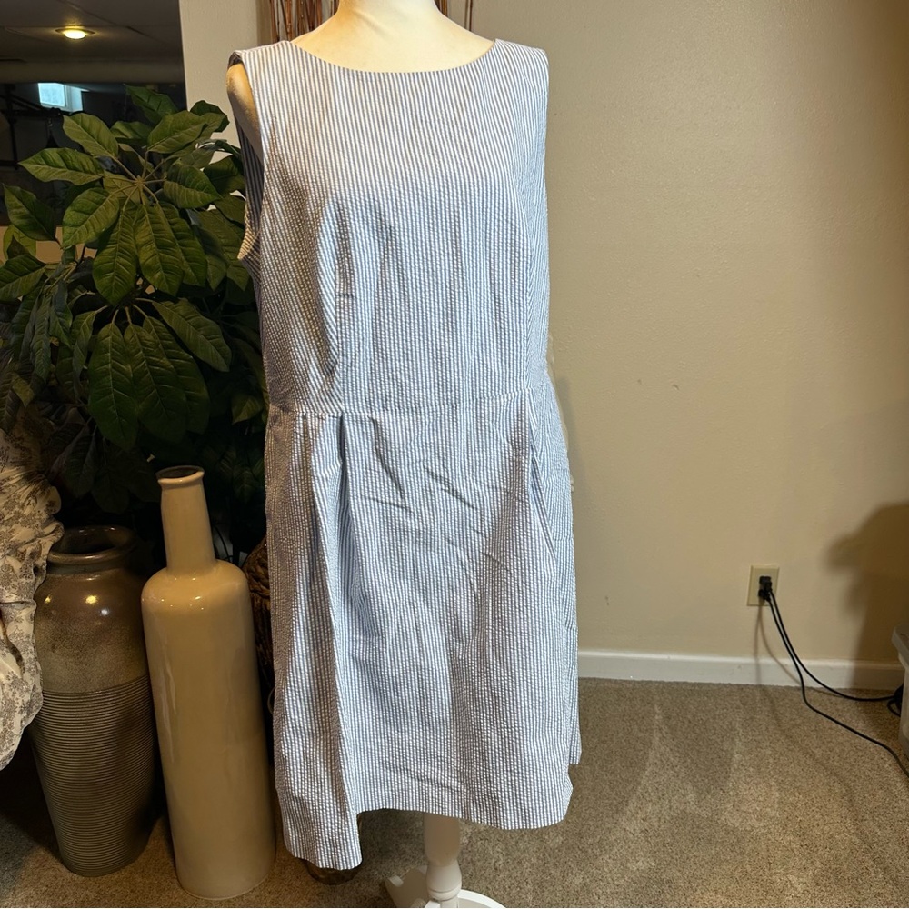 Anne Klein Light Blue and White Seersucker Midi Shift Dress